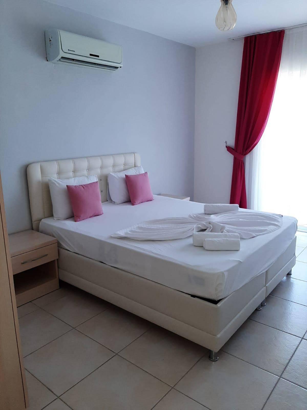 Defne Lorina Otel Marmaris
